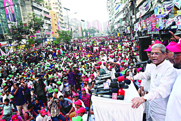 রিজার্ভের টাকা কেউ চিবিয়ে খায়নি গিলে খেয়েছে