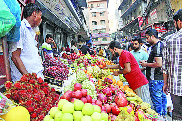 রং বাহারি নানা দেশি-বিদেশি ফল