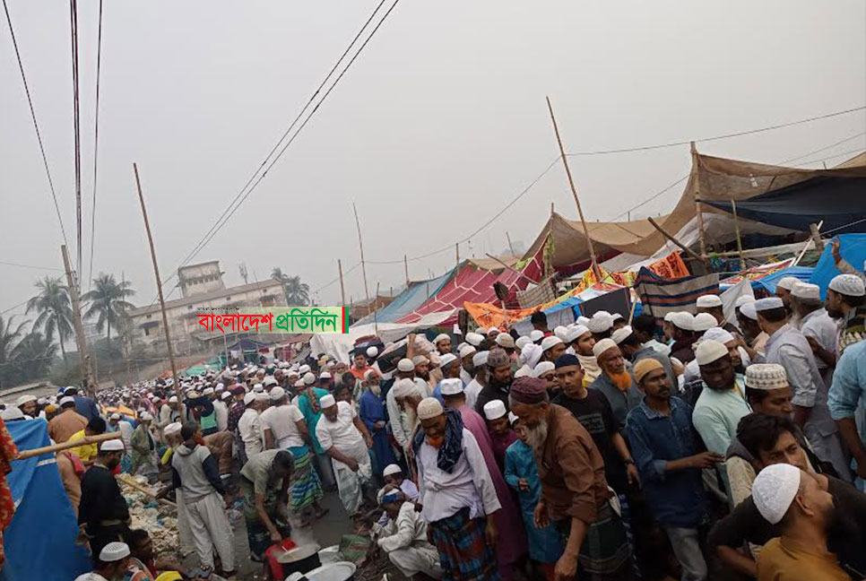 তুরাগ তীরে লাখো মুসল্লির স্রোত