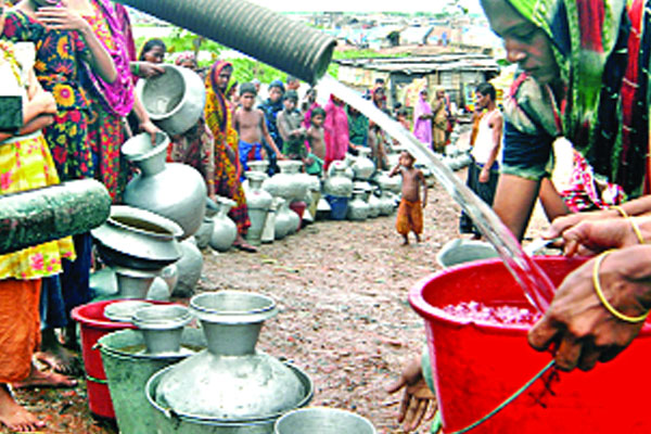 নিরাপদ পানির সংকট উপকূলে