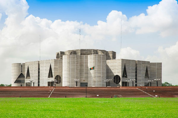 বিএনপির সমালোচনায় সরকারি দলের এমপিরা