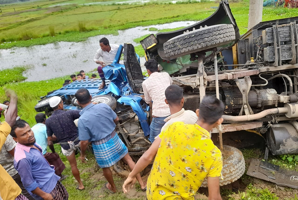 সিলেটে ট্রাক-পিকআপ সংঘর্ষে নিহত ২