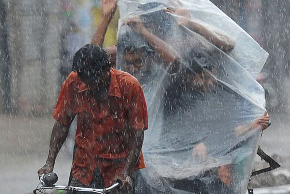 তিন বিভাগে অতিভারী বর্ষণের আভাস