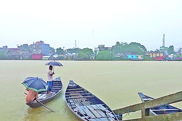 পানি বাড়ছেই উত্তরাঞ্চলে