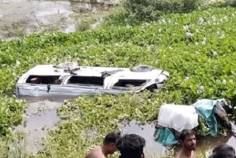 মাইক্রোবাস-অটোরিকশার মুখোমুখি সংঘর্ষ, নিহত ৬