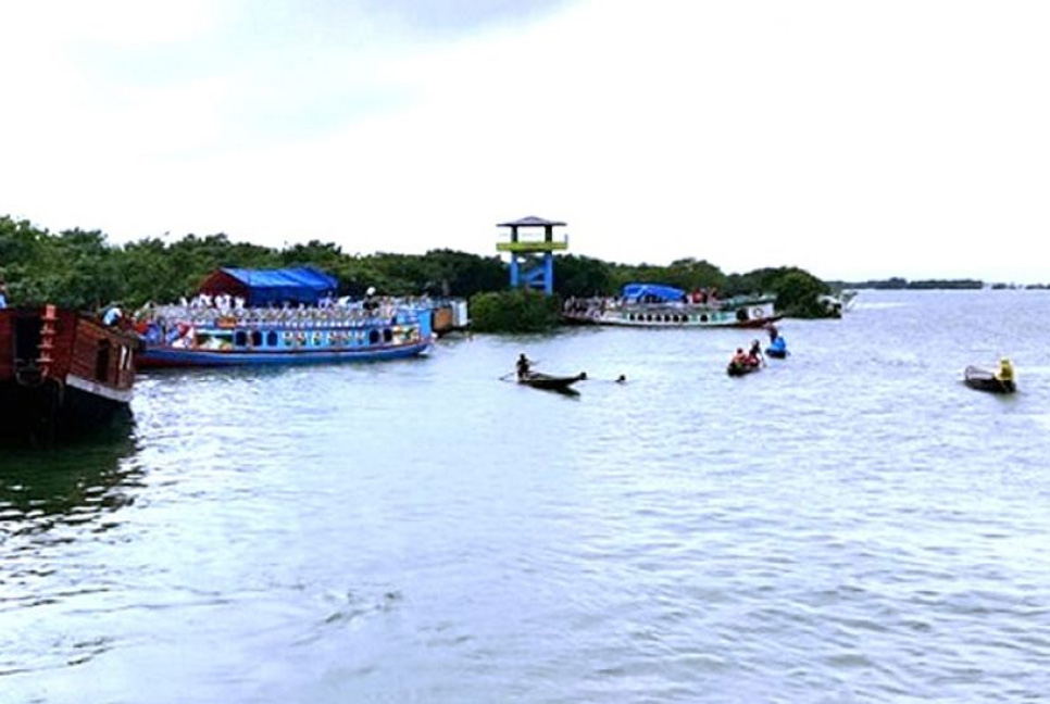 টাঙ্গুয়ার হাওরে নিখোঁজের ১৪ ঘণ্টা পর পর্যটকের মরদেহ উদ্ধার

