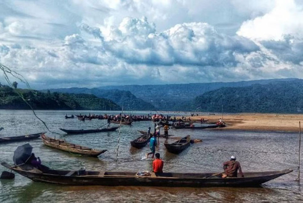 যাদুকাটা নদীতে নৌকা ডুবে শ্রমিকের প্রাণহানি

