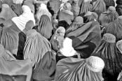 শিক্ষাবৃত্তি নিয়েও বিদেশ যেতে পারছেন না আফগান নারীরা