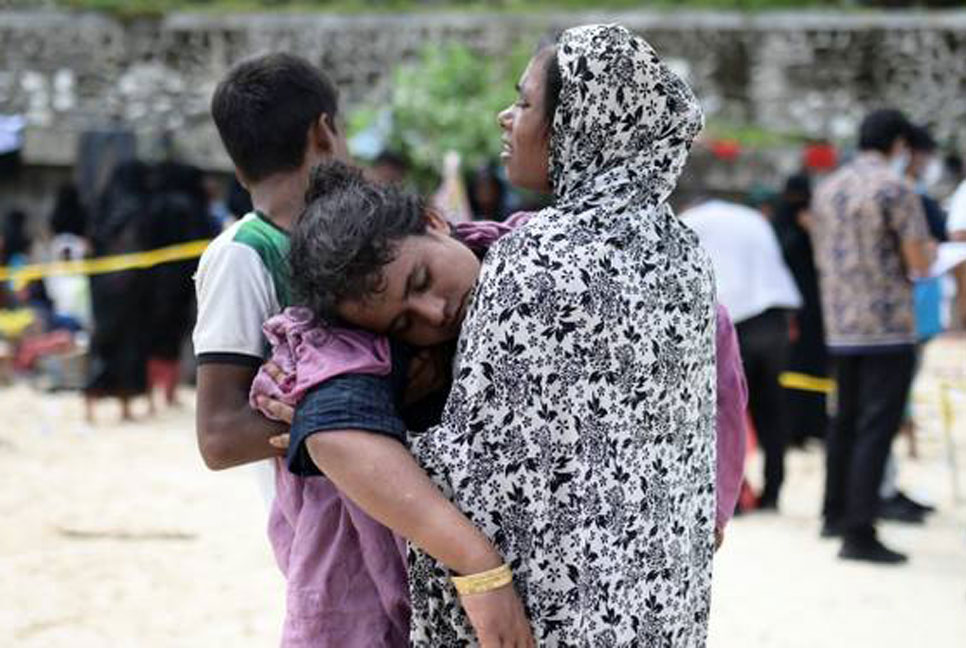 পাকতাও শহরের নিয়ন্ত্রণ ফিরে পেতে মিয়ানমার সামরিক জান্তার হামলা