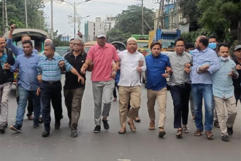 চট্টগ্রামে ৫ নেতাকর্মীকে গ্রেফতারের অভিযোগ বিএনপির 

