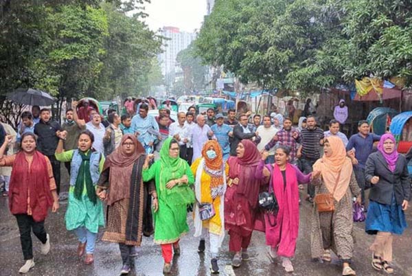 রিজভীর নেতৃত্বে রাজধানীতে পিকেটিং