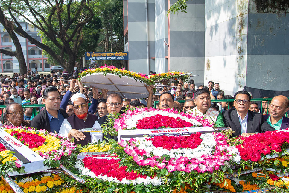 ফেনীতে শহিদ বুদ্ধিজীবী দিবস পালিত