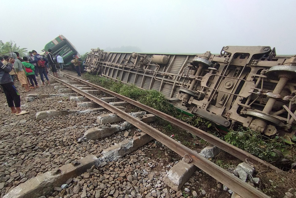 গাজীপুরে রেললাইনে নাশকতার ঘটনায় কমলাপুর রেলওয়ে থানায় মামলা