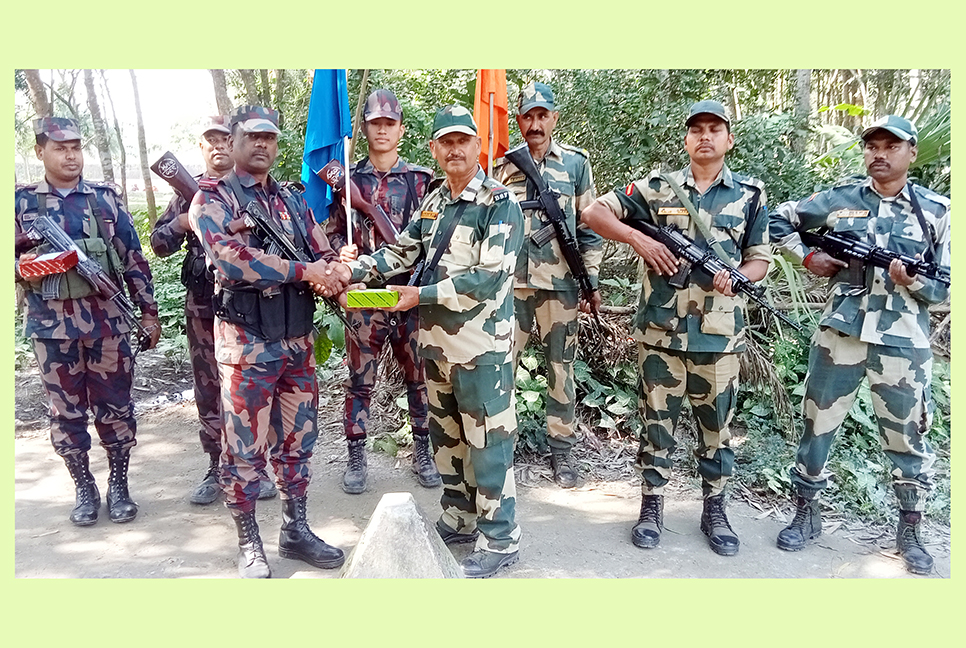 বিজিবি দিবসে জয়পুরহাটে বিএসএফকে মিষ্টি উপহার 

