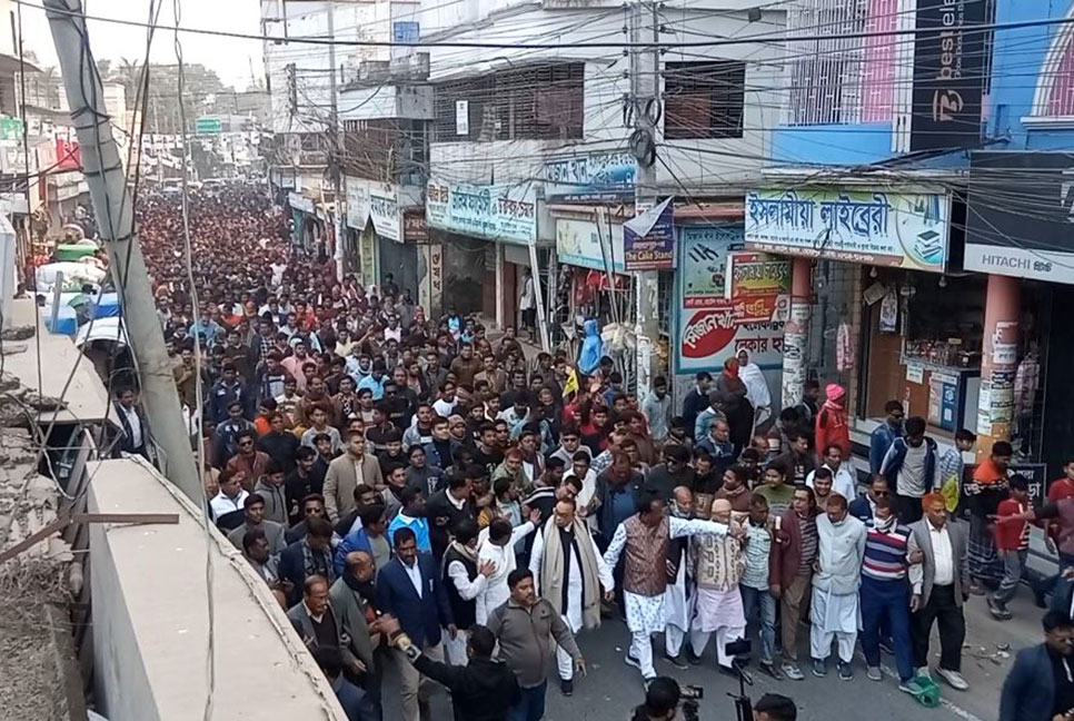 মেহেরপুর-১ আসনে স্বতন্ত্র প্রার্থীর পক্ষে প্রচার মিছিল