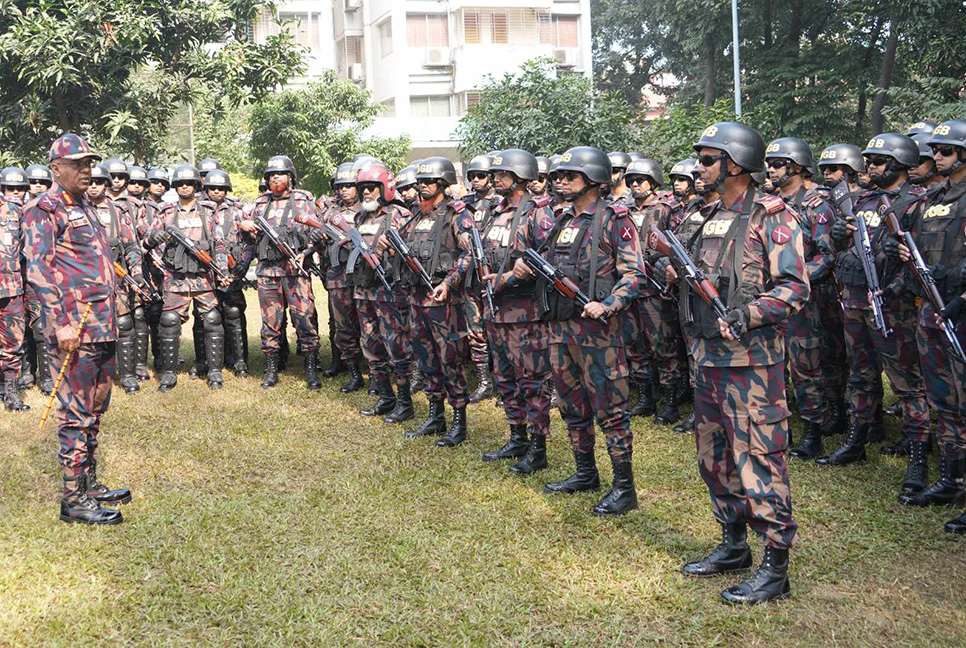 যে কোনো পরিস্থিতি মোকাবিলায় প্রস্তুত বিজিবি : মহাপরিচালক 

