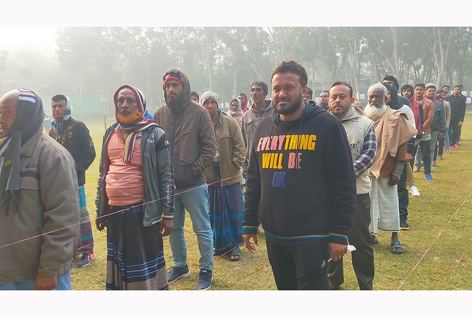 ঝিনাইদহে শান্তিপূর্ণ পরিবেশে চলছে ভোটগ্রহণ