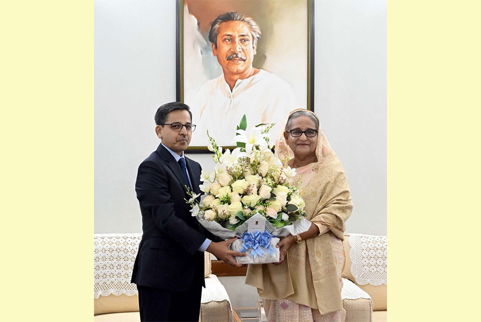 নির্বাচনে নিরঙ্কুশ জয়ে শেখ হাসিনাকে ভারতের অভিনন্দন