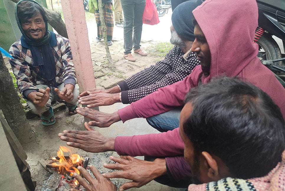 কুড়িগ্রামে শীতে কাবু জনজীবন 