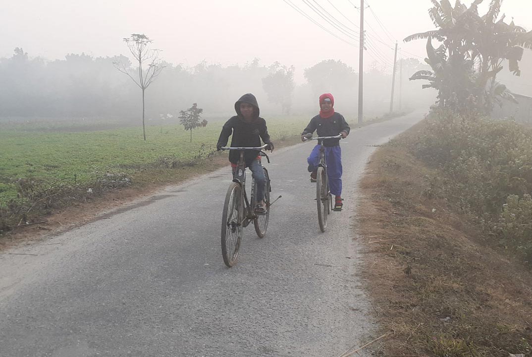 উত্তরে হঠাৎ শীতের দাপট