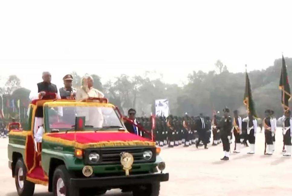 জননিরাপত্তায় অশুভ তৎপরতা মোকাবেলায় আনসার ও গ্রাম প্রতিরক্ষা বাহিনীকে সতর্ক থাকার নির্দেশ প্রধানমন্ত্রীর

