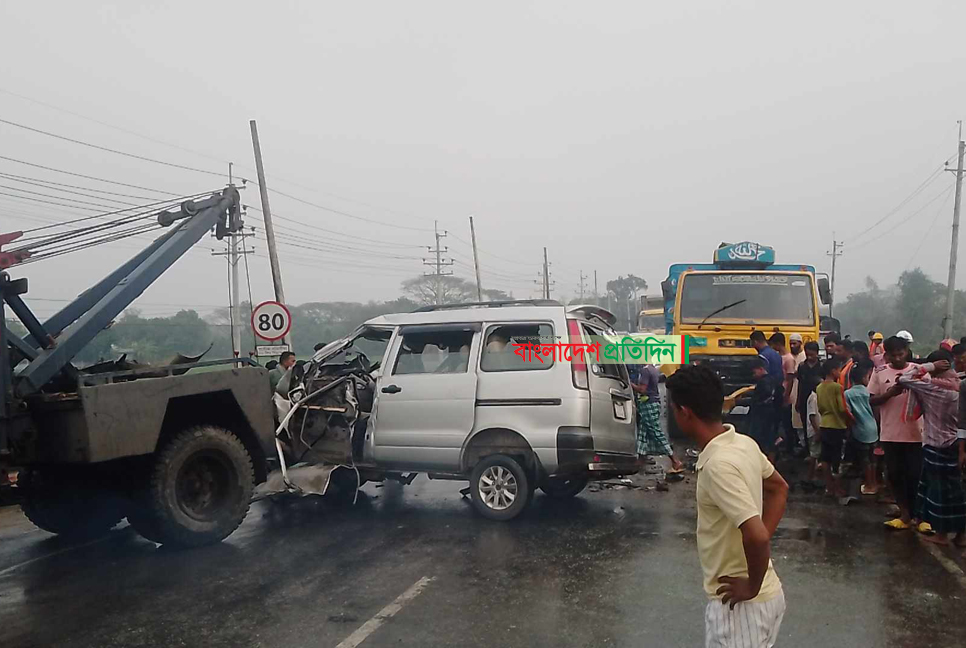 মায়ের লাশ দেখতে ইতালি থেকে ফিরছিলেন ছেলে, সড়কে নিহত 

