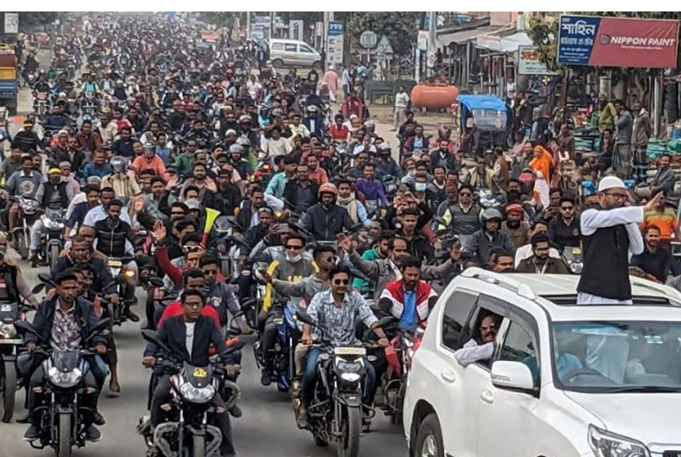 কালাই উপজেলা পরিষদ নির্বাচনে চেয়ারম্যান প্রার্থীর শোডাউন