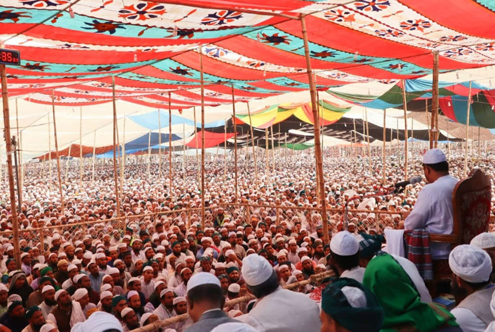 'পথভোলা মানুষকে আল্লাহর সাথে পরিচয় করিয়ে 
দেয়ার জন্যই মাহফিল'