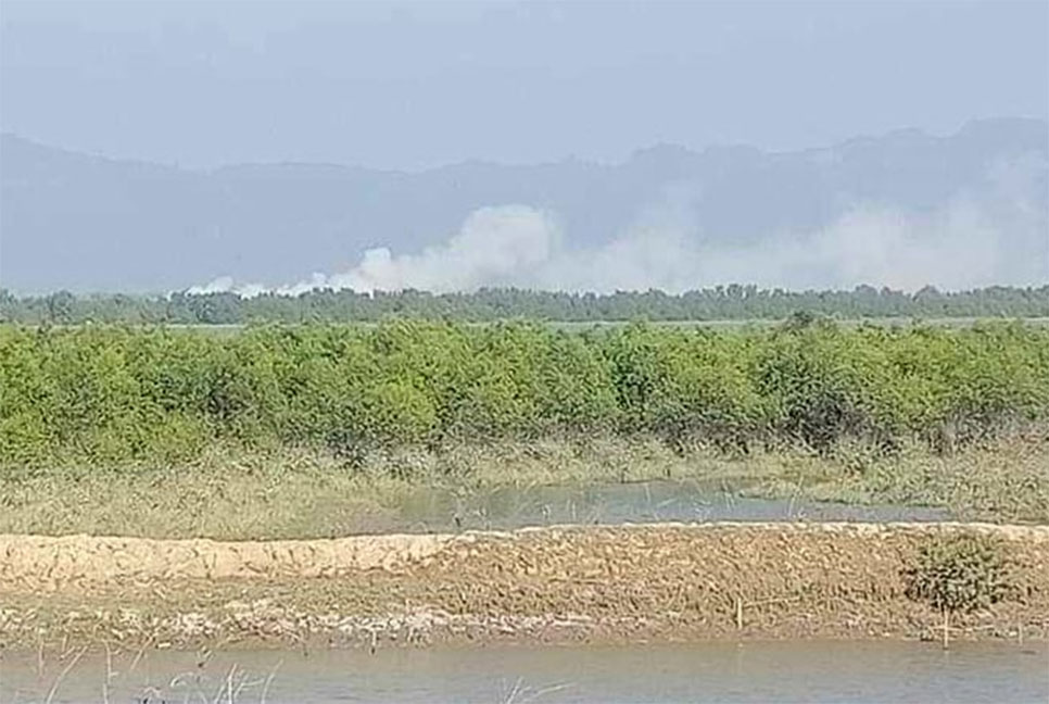 মংডুর কাছে রাতভর গোলাগুলি, কাঁপছে টেকনাফ সীমান্ত