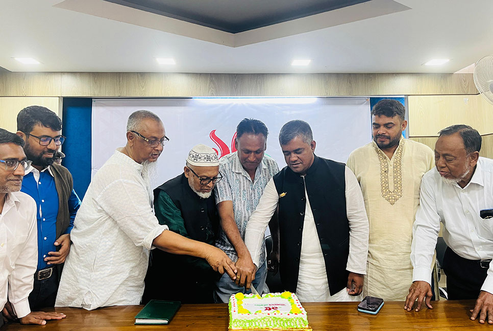 বাগেরহাটে বাংলাদেশ প্রতিদিনের প্রতিষ্ঠাবার্ষিকী উদযাপিত

