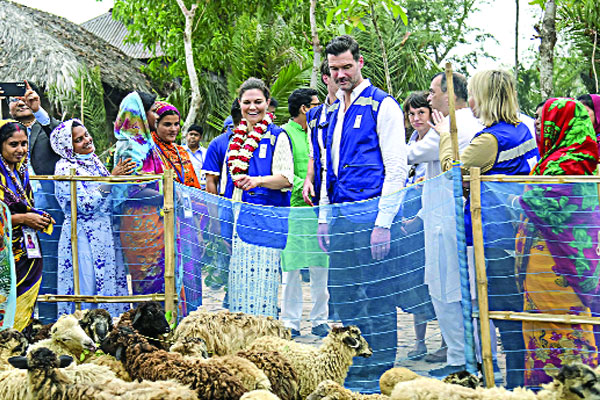 জীবনযুদ্ধের গল্প শুনলেন রাজকন্যা