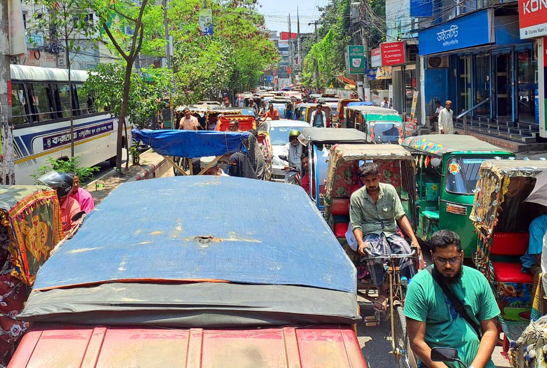 যানজটরোধে বগুড়া শহরে ইজিবাইক অটোরিকশা প্রবেশে নিষেধাজ্ঞা