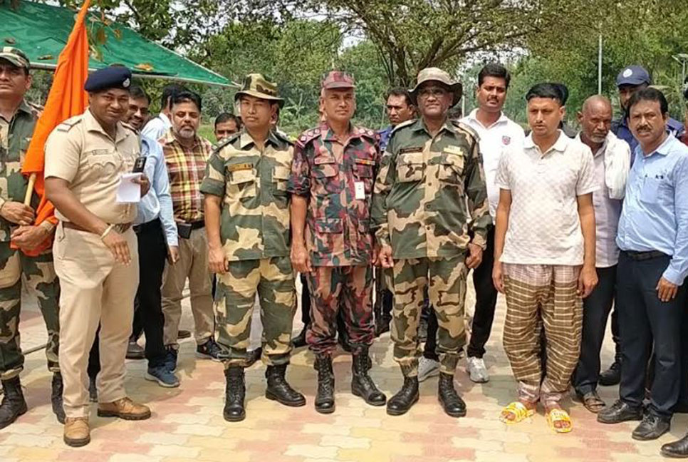 ভারতীয় নাগরিককে পরিবারের কাছে হস্তান্তর