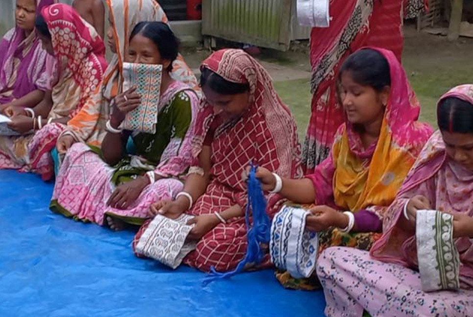 দেশের গণ্ডি পেরিয়ে কাউনিয়ার টুপি এখন ওমানে