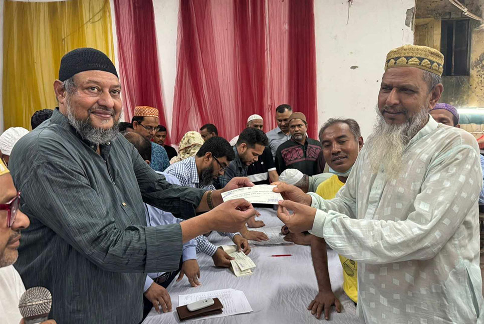 স্বচ্ছতার সাথে মসজিদ-মাদ্রাসার উন্নয়ন হচ্ছে : নিখিল