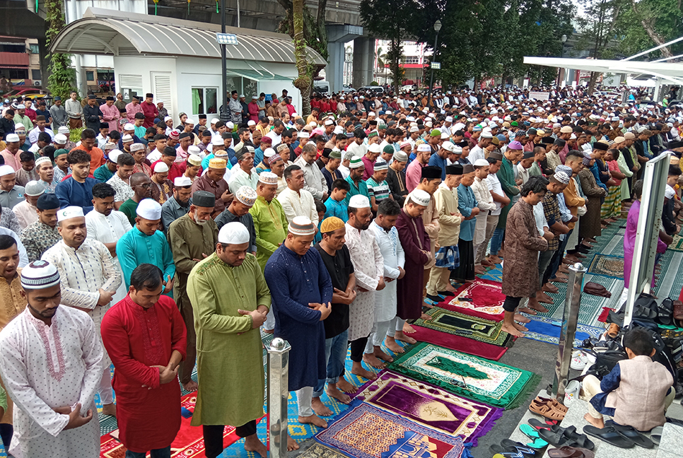 মালয়েশিয়ায় উদযাপিত হচ্ছে ঈদুল ফিতর