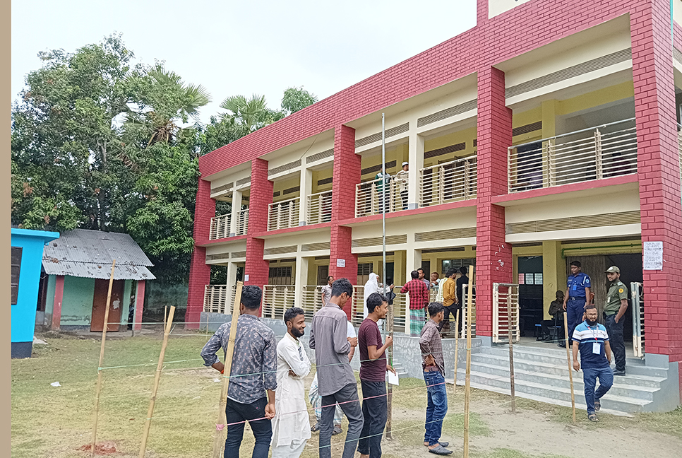 ‘আন্নেরা এডিট করি ভোটার বাড়াই দিয়েন’

