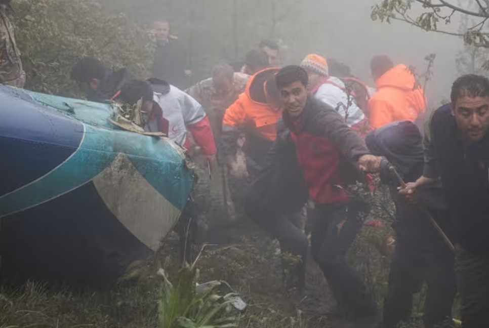 দুর্ঘটনার পরও ঘণ্টাখানেক বেঁচেছিলেন রাইসির এক সহযাত্রী!