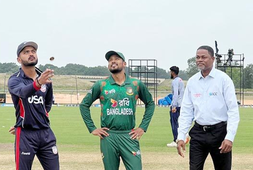 হোয়াইটওয়াশ এড়ানোর মিশন, টস জিতে ফিল্ডিংয়ে টাইগাররা