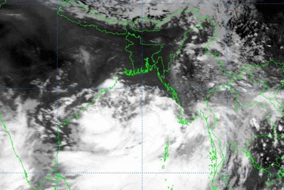 ঘূর্ণিঝড় রেমালের প্রভাবে ৫ ফুটের বেশি উচ্চতার জলোচ্ছ্বাসের আশঙ্কা