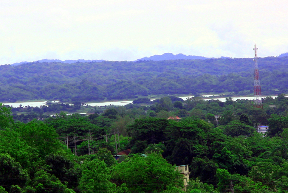 পাহাড়ে টানা বৃষ্টি, শঙ্কা ধসের

