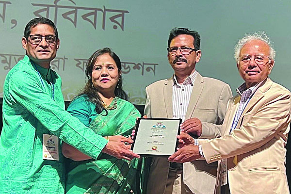 শেষ হলো নিউইয়র্ক বইমেলা