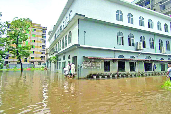 দুর্ভোগে পানিবন্দি মানুষ