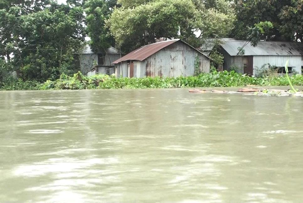 সিরাজগঞ্জে বন্যা পরিস্থিতির অবনতি শঙ্কা