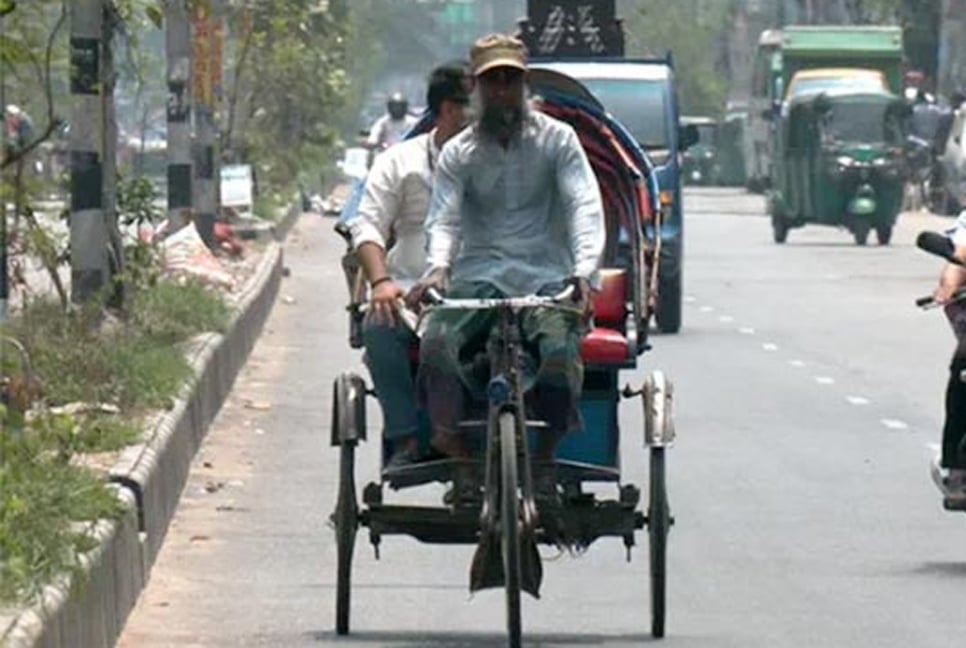 মূল সড়কে চলবে না ব্যাটারিচালিত রিকশা

