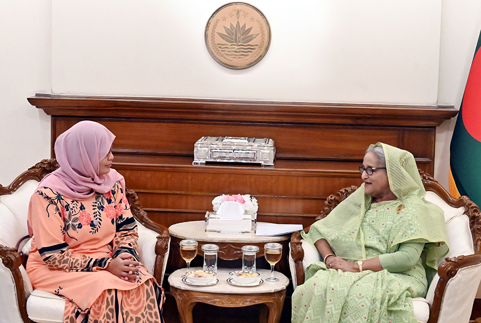 প্রধানমন্ত্রীর সঙ্গে মালয়েশিয়ার রাষ্ট্রদূতের সাক্ষাৎ

