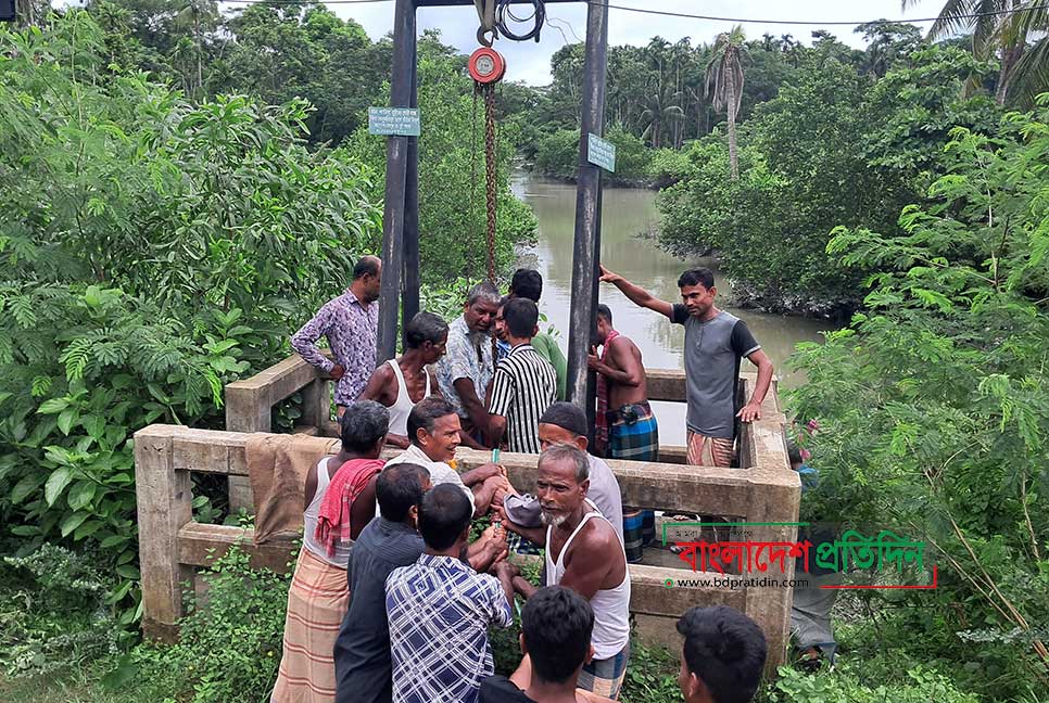 মোরেলগঞ্জে স্লুইস গেটের নিয়ন্ত্রণ নিয়ে দুই গ্রুপে উত্তেজনা