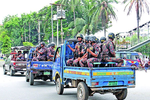 কারফিউ টহল তল্লাশি অব্যাহত