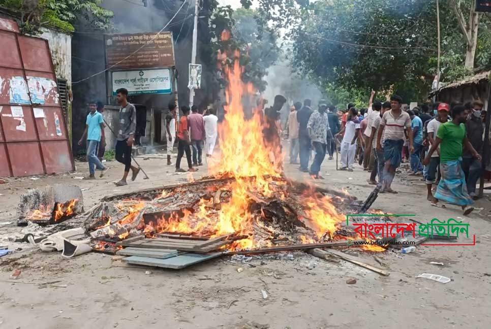 রণক্ষেত্র সিরাজগঞ্জে ১৩ পুলিশসহ নিহত ২১, দুই এমপির বাড়িতে আগুন