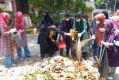 পরিচ্ছন্নতা অভিযানে শিক্ষার্থীরা, আছেন ট্রাফিক ব্যবস্থাপনা নিয়ন্ত্রণেও